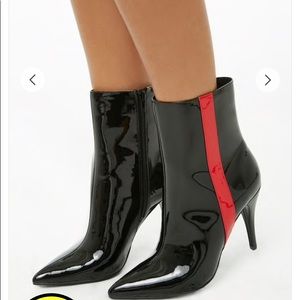 Black Heels w/ Red Stripe